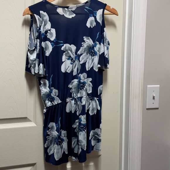 Venus Floral Blouse - Picture 9 of 15